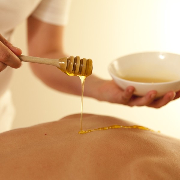 Medová detoxikační masáž